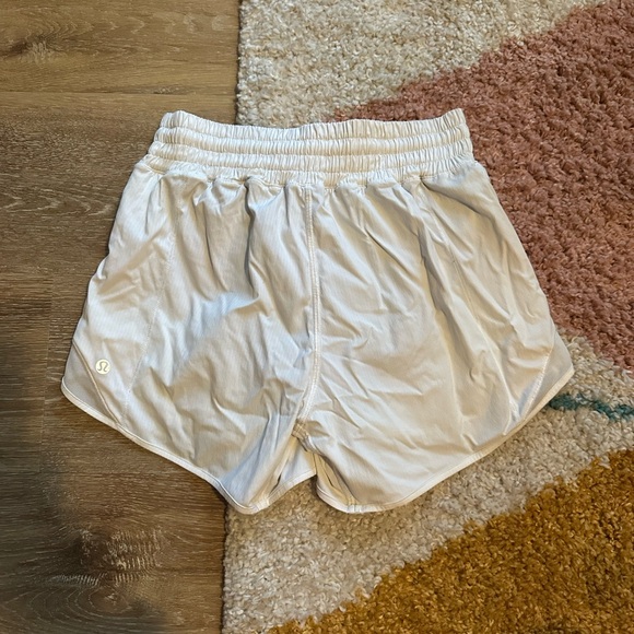 Lululemon Hotty Hot High Rise Shorts - Picture 3 of 5